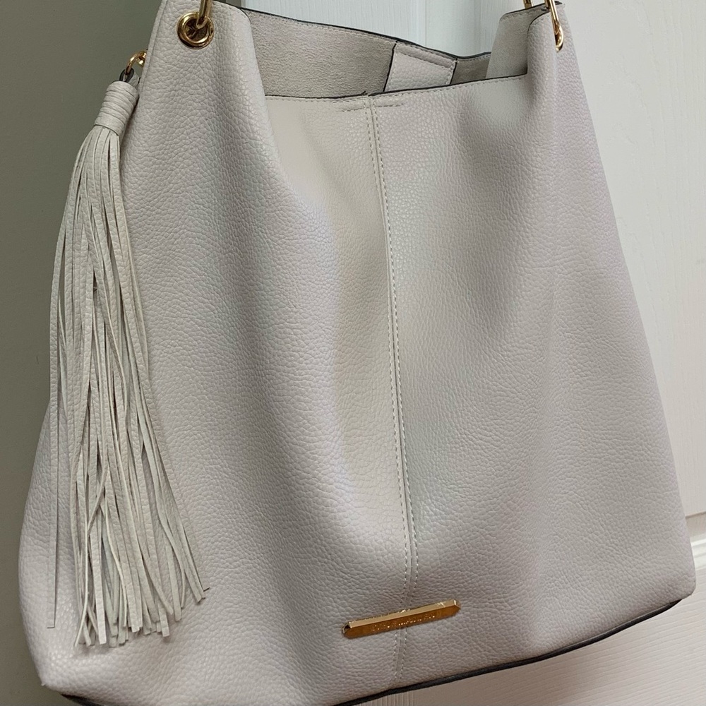 White Steve Madden purse! Gently used!!